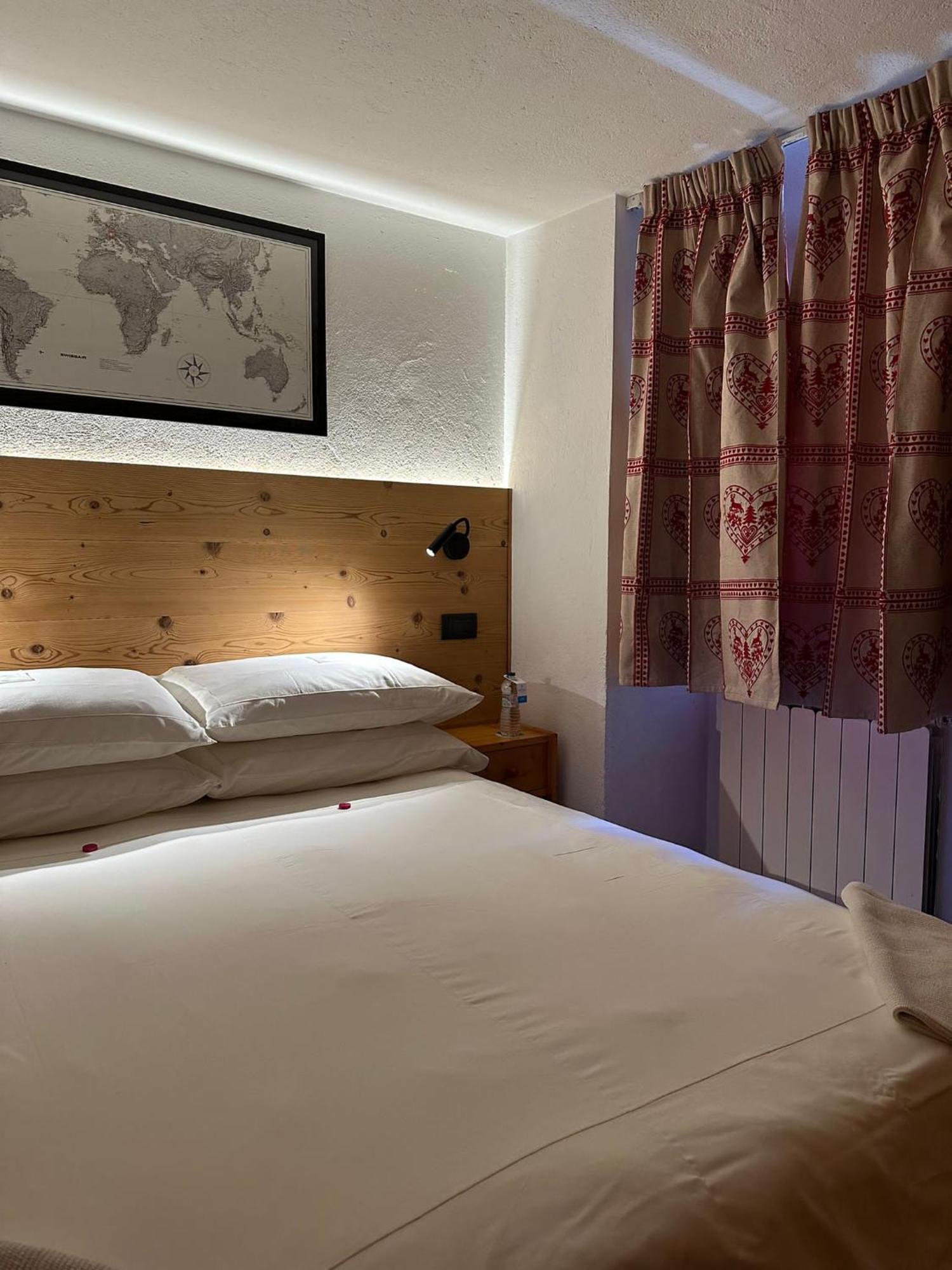 Hotel Du Grand Paradis - 1899 Auberge Boutique كوجن المظهر الخارجي الصورة