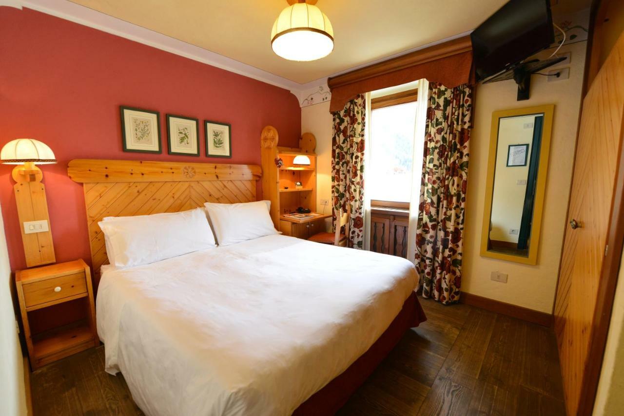 Hotel Du Grand Paradis - 1899 Auberge Boutique كوجن المظهر الخارجي الصورة